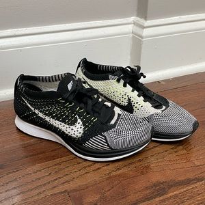 Nike Flyknit Black White Volt Men’s 4.5 Tennis Shoes